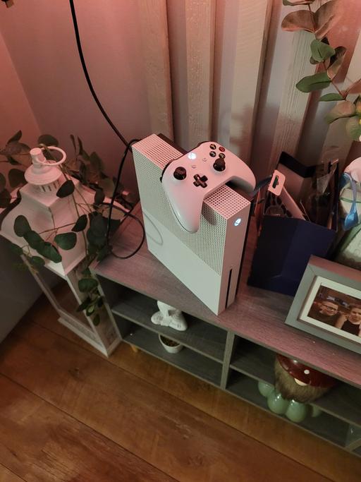 Buy & Sell Kings Norton Birmingham - Photos for xbox one s with controllers