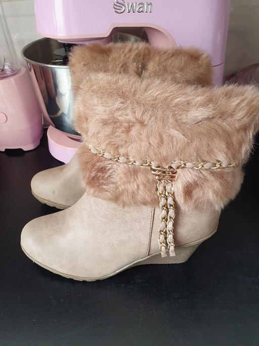 Buy & Sell Upper Gornal Dudley - Photos for ladies fur trim boots NEW