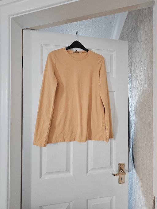 Buy & Sell Newton Doncaster - Photos for Ladies long sleeved T-shirt, size 16/18.