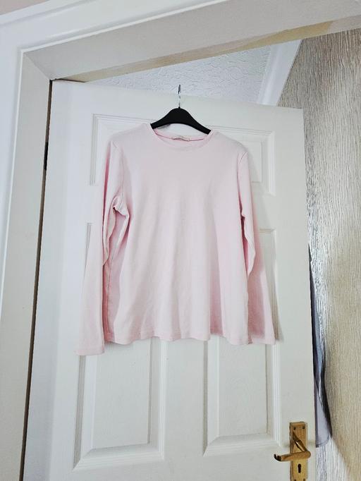 Buy & Sell Newton Doncaster - Photos for M&S long sleeved T-shirt, size 16.