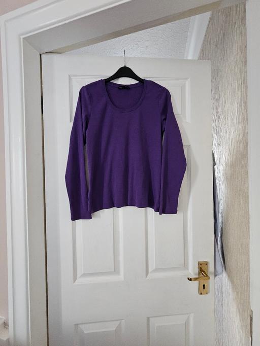 Buy & Sell Newton Doncaster - Photos for Laura Ashley long sleeved T-shirt, size 14