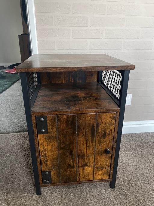 Buy & Sell Cadeby Doncaster - Photos for Beautiful heavy small cupboard