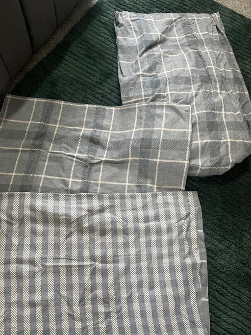 Buy & Sell Cadeby Doncaster - Photos for Double grey reversible crushed velvet set