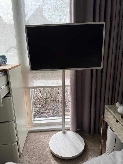 Buy & Sell Frognal North West London - Photos for LG Stanbyme 27” Portable & Wireless