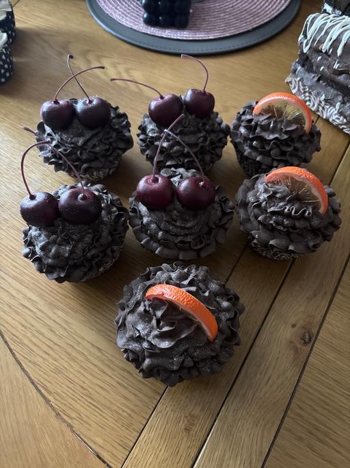 Buy & Sell Golds Hill Sandwell - Photos for Artificial cupcakes