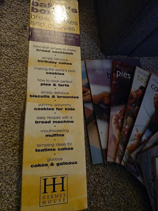 Buy & Sell Barbican Central London - Photos for Bakers Box cookery book set