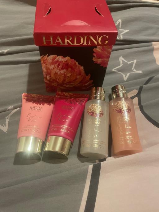 Buy & Sell Shepherd`s Bush West London - Photos for Bayliss and Harding bath set