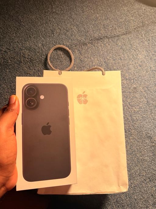 Buy & Sell Stoke Mandeville Buckinghamshire - Photos for Brand new iphone 16 sealed Unlocked 128gb