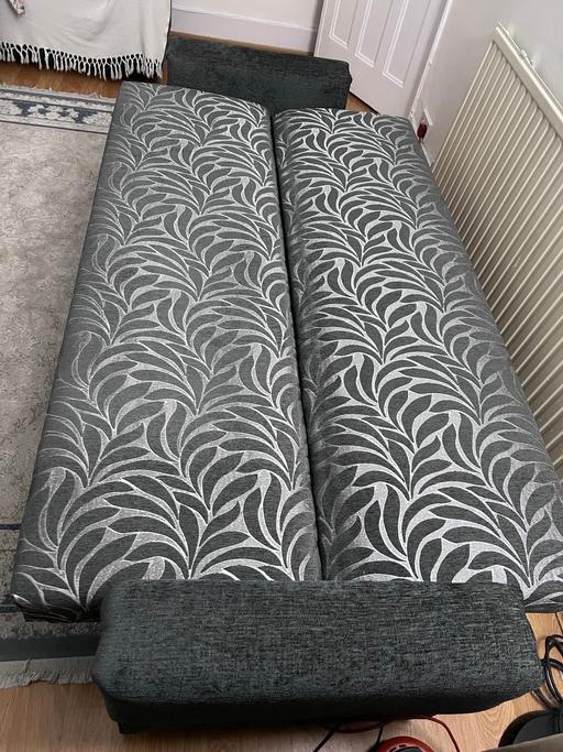 Buy & Sell Loxford East London - Photos for 2 sofa beds