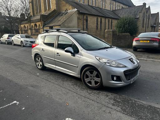Vehicles Leeds City Centre Leeds - Photos for Peugeot 207 estate 1.6 hdi