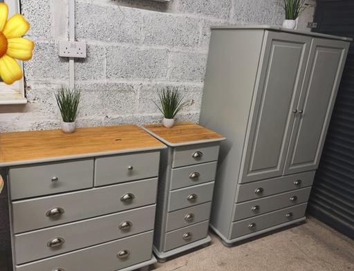 Buy & Sell Hoobrook Wyre Forest - Photos for Pine bedroom furniture set