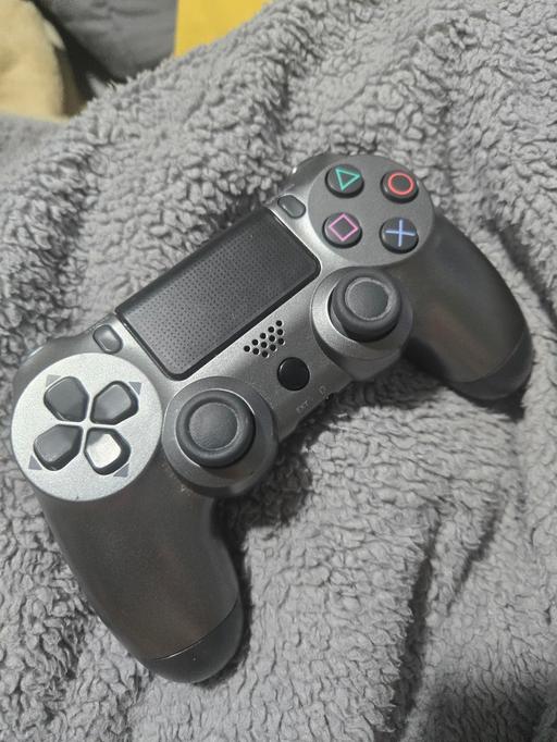 Buy & Sell Guiseley Leeds - Photos for ps4 with controller and cables