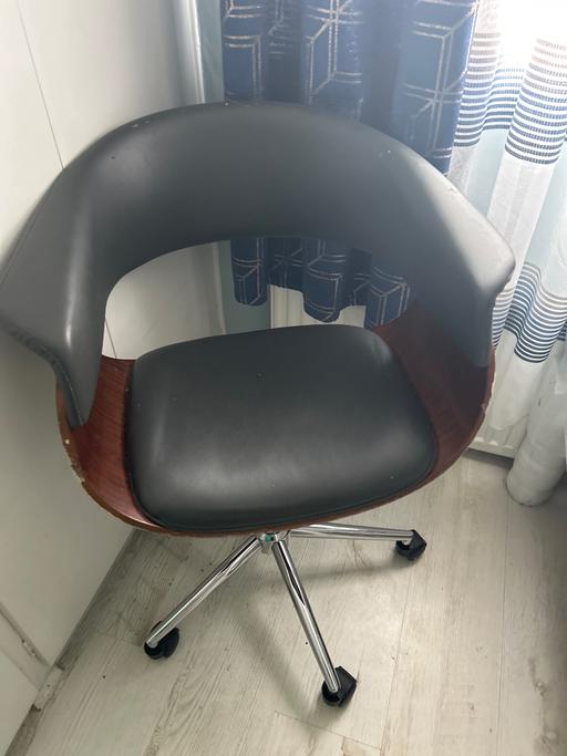 Buy & Sell Enfield Highway Enfield - Photos for Rotating Chair