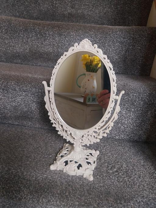 Buy & Sell Willenhall Walsall - Photos for Plastic Vanity Mirror