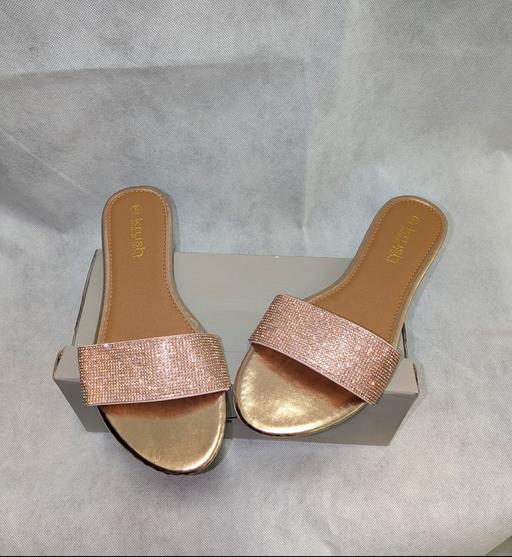 Buy & Sell Netherton Dudley - Photos for New size 3 rose gold sliders