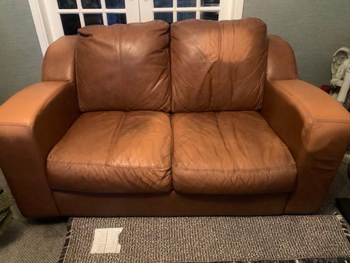 Buy & Sell Great Bridge Sandwell - Photos for Tan 2 seated leather sofa