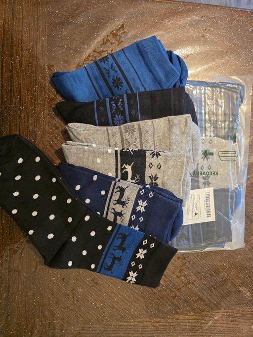 Buy & Sell West Granby Milton Milton Keynes - Photos for 6 pairs of socks