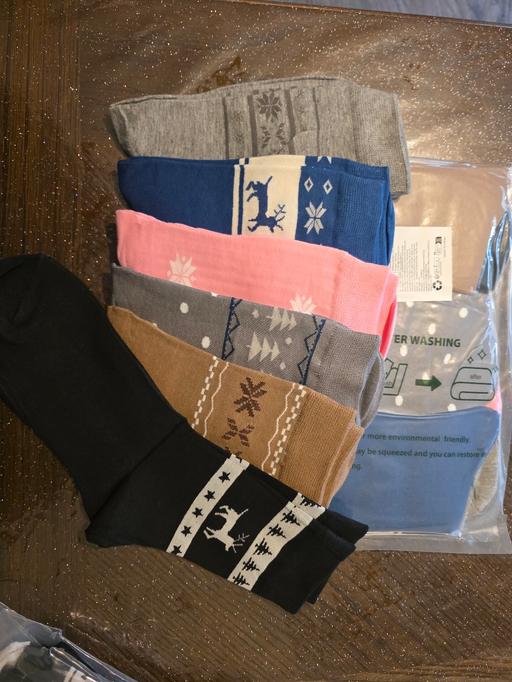 Buy & Sell West Granby Milton Milton Keynes - Photos for 6 pairs of socks