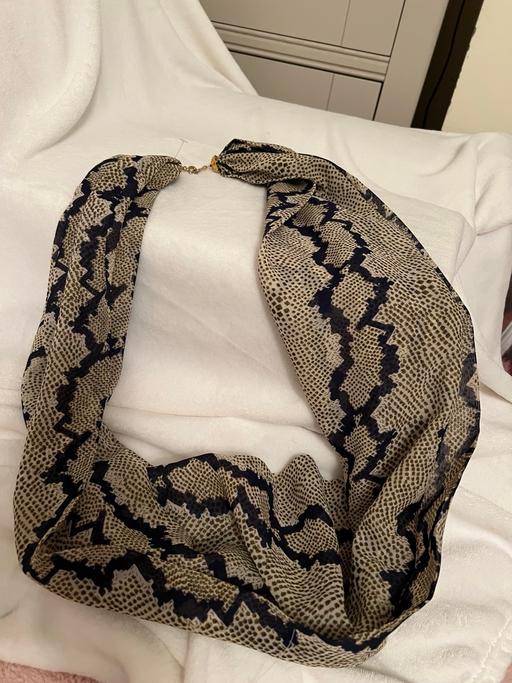Buy & Sell Hetton-Le-Hole Sunderland - Photos for Womens Neck Scarf ( New )