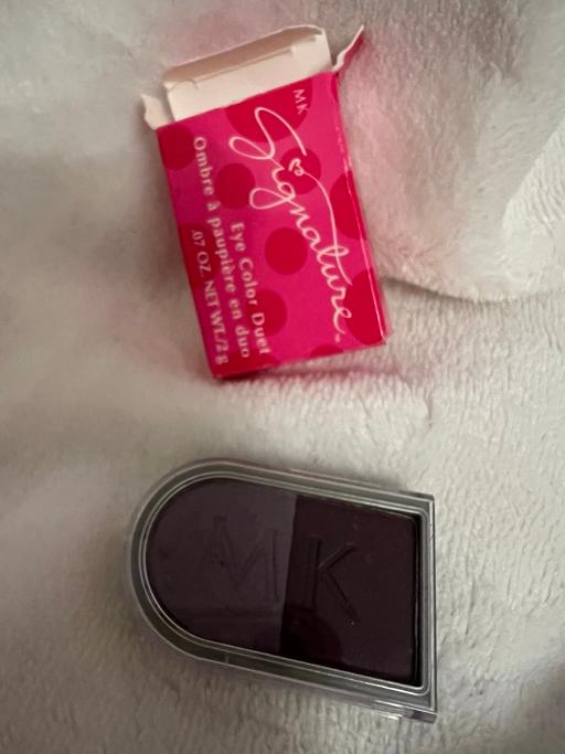 Buy & Sell Easington Lane Sunderland - Photos for Eyeshadow Mary Kay ( New )