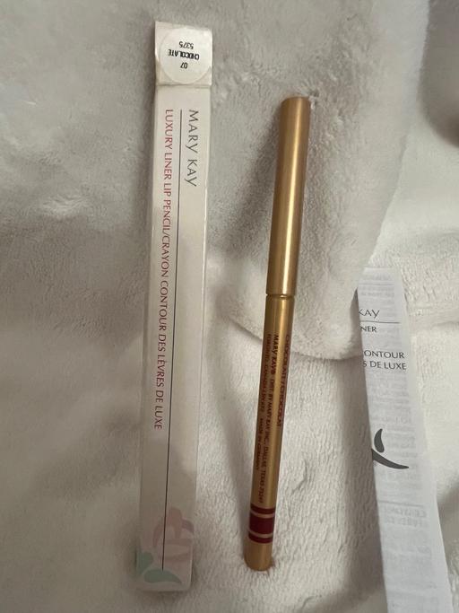 Buy & Sell Easington Lane Sunderland - Photos for Lip Crayon Liner ( New )