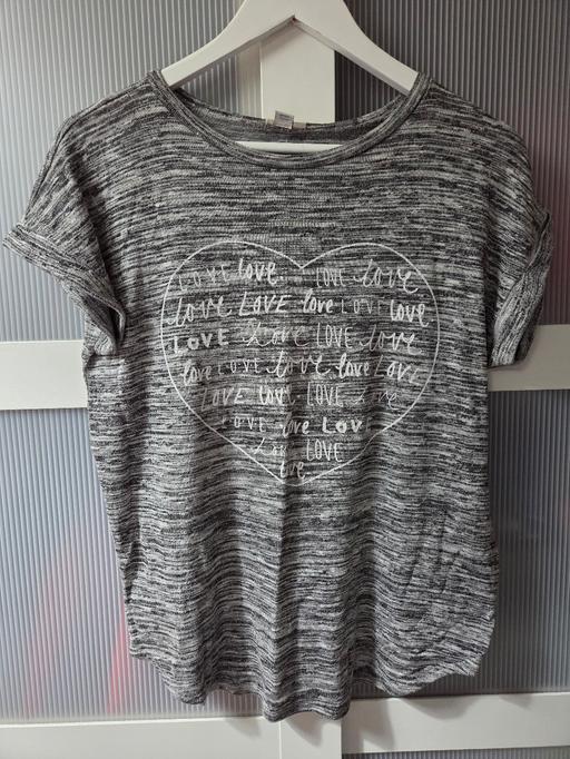 Buy & Sell Halton Brook Halton - Photos for Age 11-12 RIVER ISLAND top