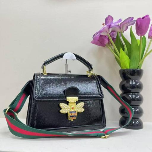 Buy & Sell Humberstone Leicester - Photos for Shoulder G bag with gold bee