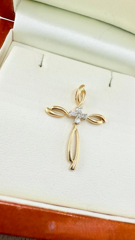 Buy & Sell Harrow on the Hill North West London - Photos for Fine 9ct Gold Natural Diamond Cross Pendant