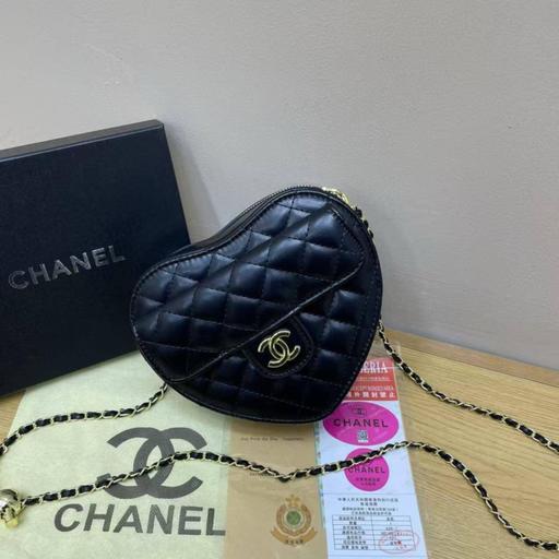 Buy & Sell Humberstone Leicester - Photos for Heart ❤️ shape C crossbody bag