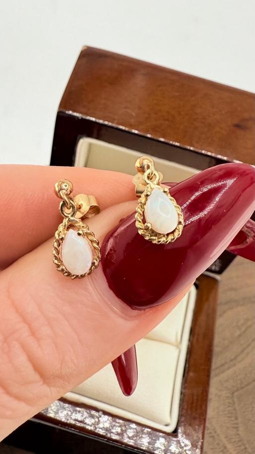 Buy & Sell Harrow on the Hill North West London - Photos for Fine 9ct Gold Opal Teardrop Dangle Earrings