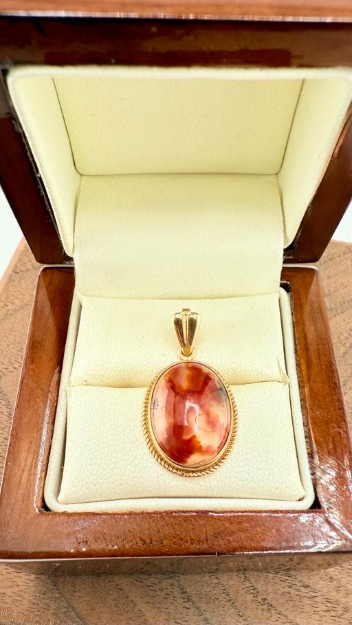Buy & Sell Harrow on the Hill North West London - Photos for Fine 9ct Yellow Gold Agate Pendant – Vintage