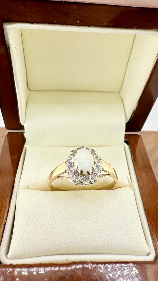 Buy & Sell Harrow on the Hill North West London - Photos for Fine 9ct Gold Opal and Diamond Vintage Ring