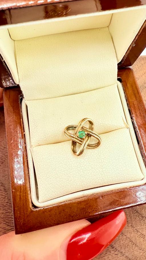 Buy & Sell Harrow on the Hill North West London - Photos for Natural Emerald 9ct Yellow Gold Pendant