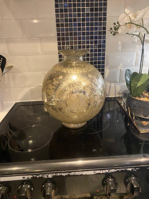 Buy & Sell North End South East London - Photos for Large gold vase