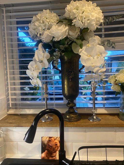 Buy & Sell North End South East London - Photos for Very large Bronze base