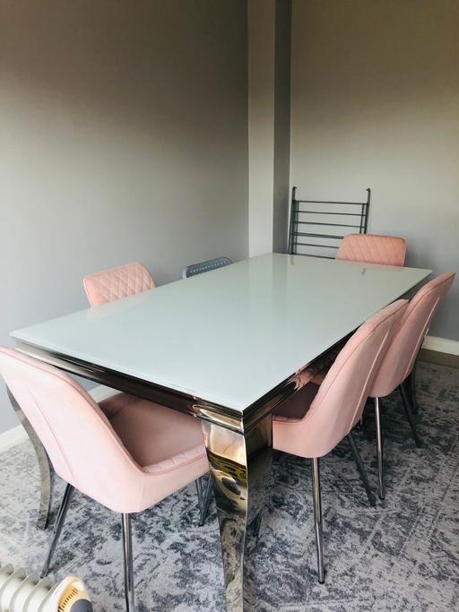 Buy & Sell Sundon Luton - Photos for Fab Interior Table & Next Chairs