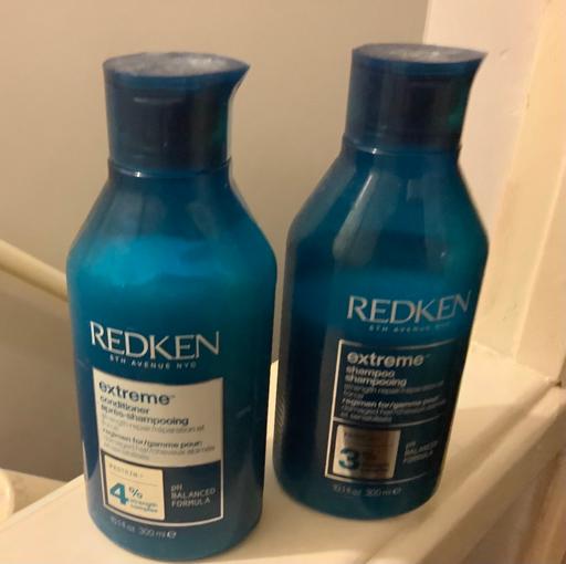 Buy & Sell Chessington Kingston upon Thames - Photos for Redken extreme shampoo & conditioner 300ml