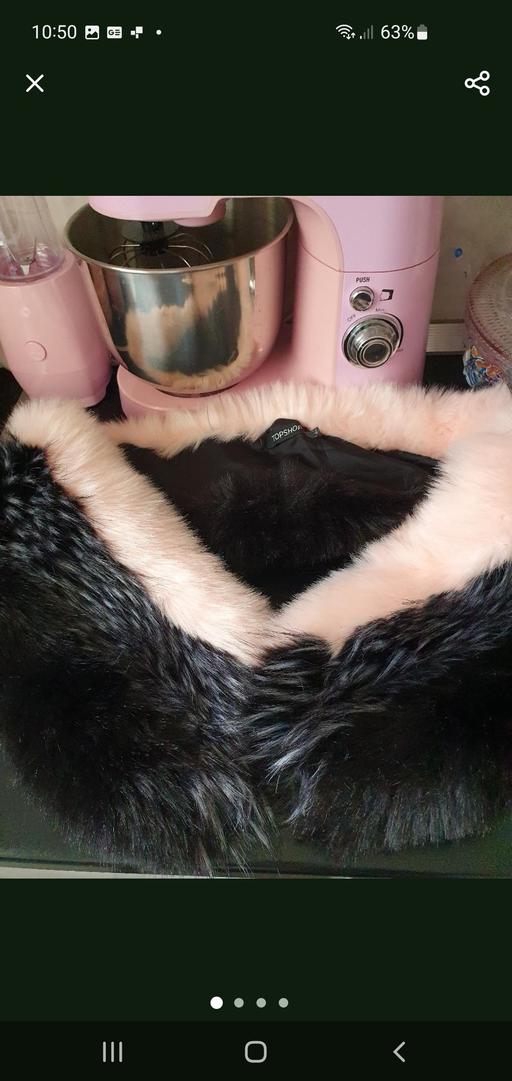 Buy & Sell Upper Gornal Dudley - Photos for large fur wrap/scarf/collar Topshop