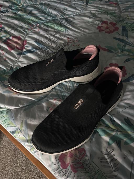 Buy & Sell Brook Road Industrial Estate Rochford - Photos for Women’s trainers