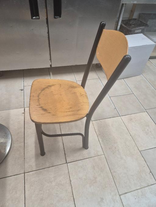 Buy & Sell Bayswater West London - Photos for Table and chairs