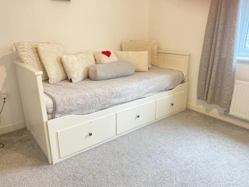 Buy & Sell Old Street East London - Photos for John Lewis Daybed