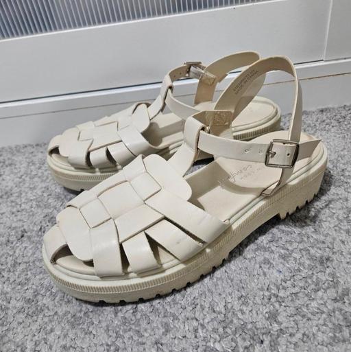Buy & Sell Halton Brook Halton - Photos for Size 5 NEW LOOK cream sandals