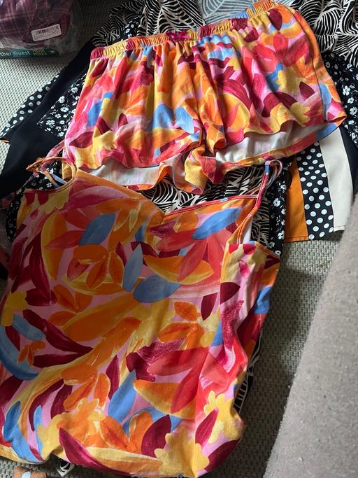 Buy & Sell Wednesfield Wolverhampton - Photos for Size 12-14 short vest lounge suit