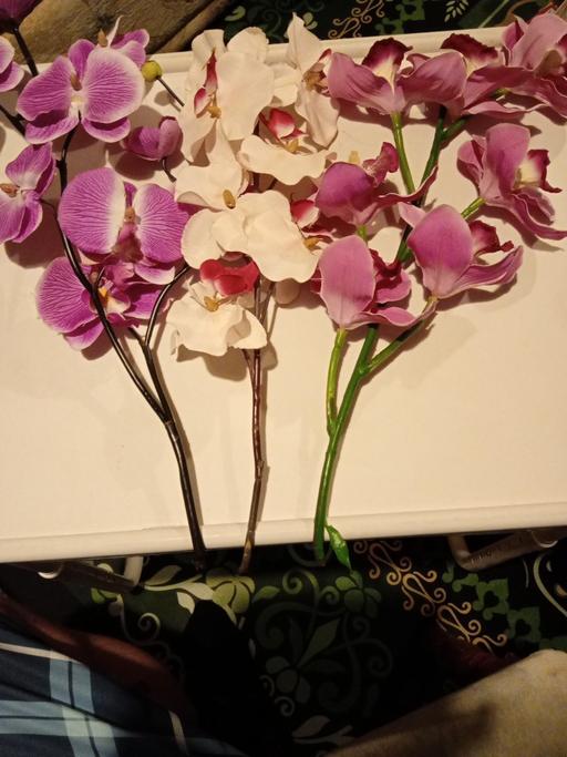 training Horncastle East Lindsey - Photos for 3 mixed sizes artificial flowers