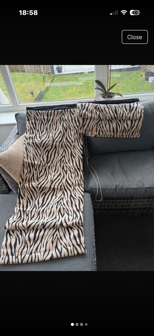 Buy & Sell Unsworth Bury - Photos for 2 Roman blackout blinds