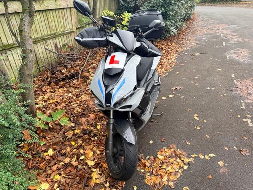 Vehicles The Ridgeway Enfield - Photos for 125cc Mopped 2024 Model