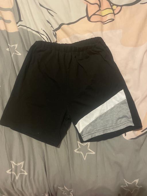 Buy & Sell Shepherd`s Bush West London - Photos for Boys shorts