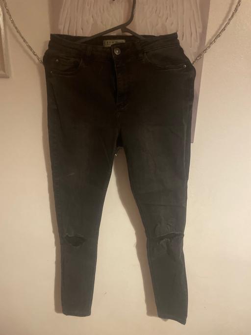 Buy & Sell Shepherd`s Bush West London - Photos for Ladies ripped jeans