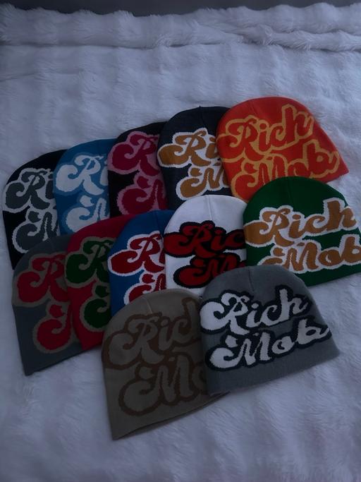 Buy & Sell Bradley Wolverhampton - Photos for RICH MOB beanies