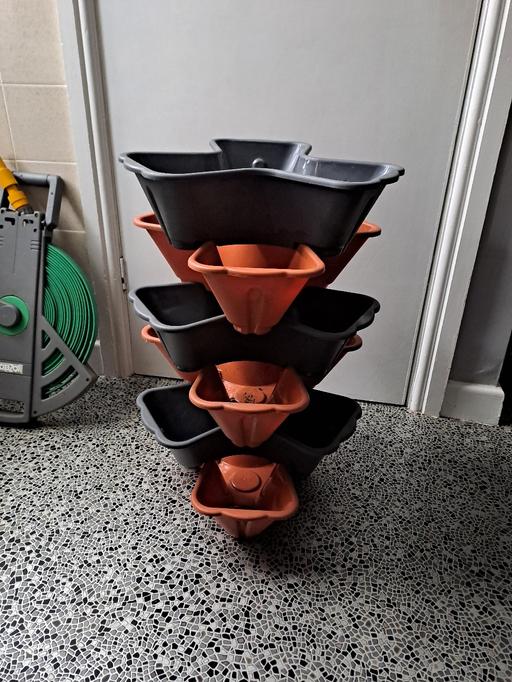 Buy & Sell Heeley Sheffield - Photos for planter stack